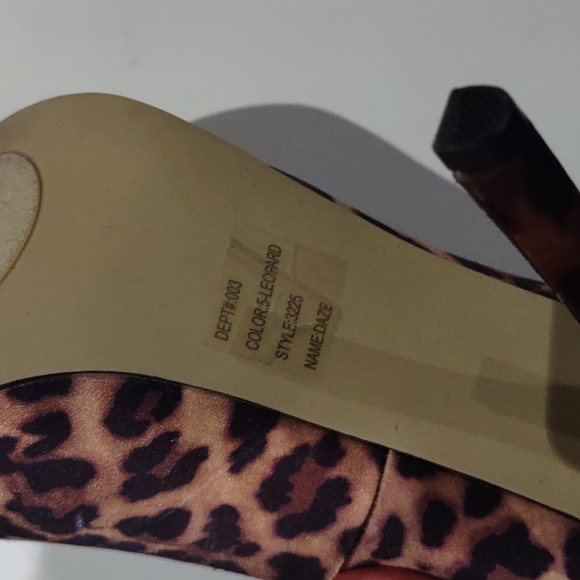 BAKERS beautiful heels☘️☘️🌼 animal print - Picture 10 of 14